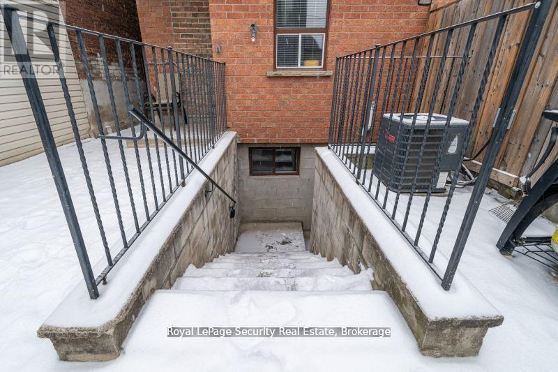 Main - 706 Gladstone Avenue, Toronto, Ontario  M6H 3J4 - Photo 9 - W12757866