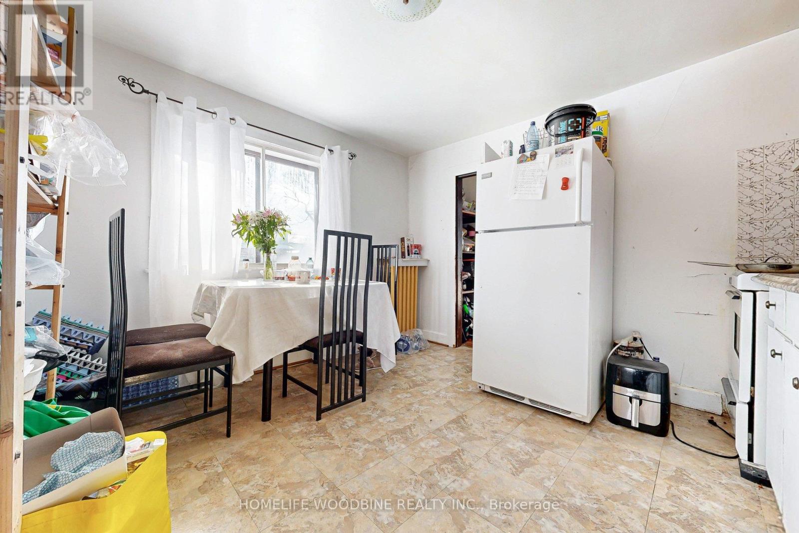 96 Boustead Avenue, Toronto, Ontario  M6R 1Y9 - Photo 23 - W12757896