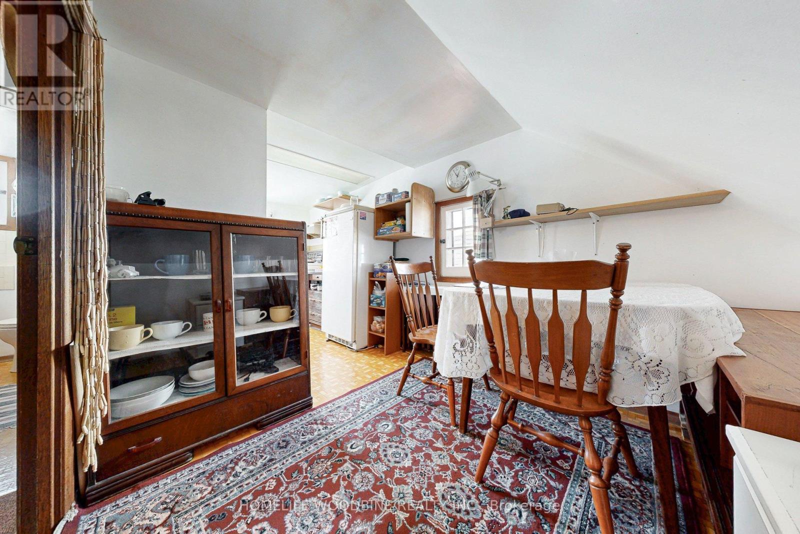 96 Boustead Avenue, Toronto, Ontario  M6R 1Y9 - Photo 38 - W12757896