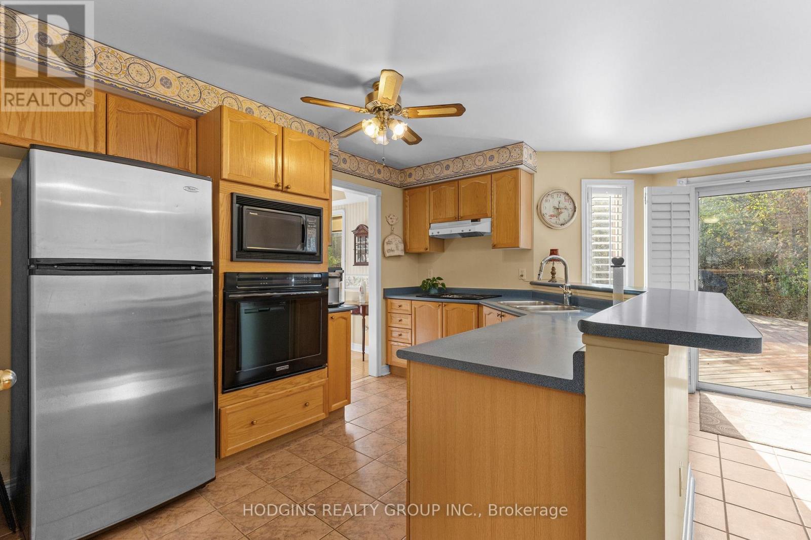 2286 Yorktown Circle, Mississauga, Ontario  L5M 5Y1 - Photo 14 - W12757904