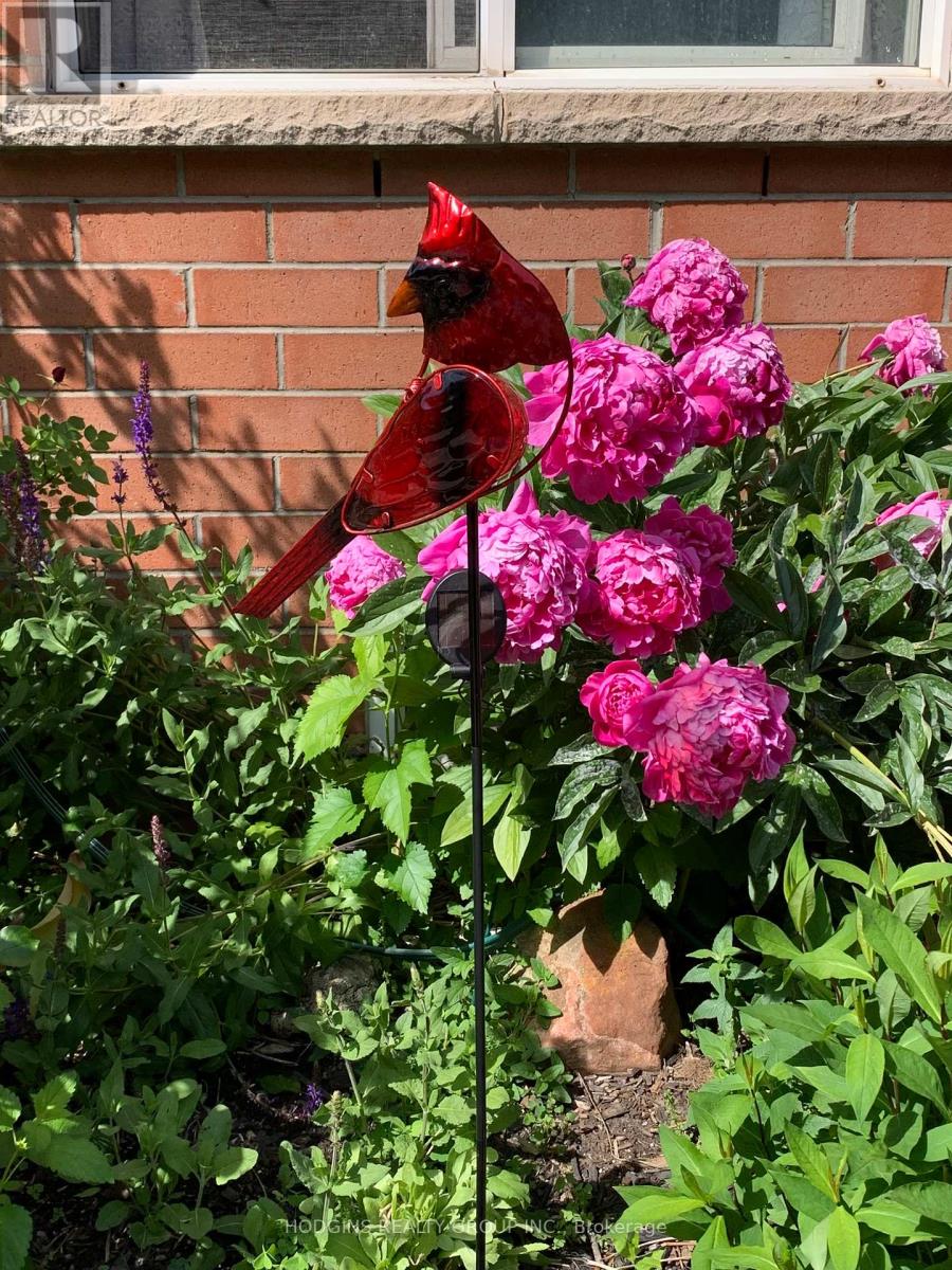 2286 Yorktown Circle, Mississauga, Ontario  L5M 5Y1 - Photo 37 - W12757904