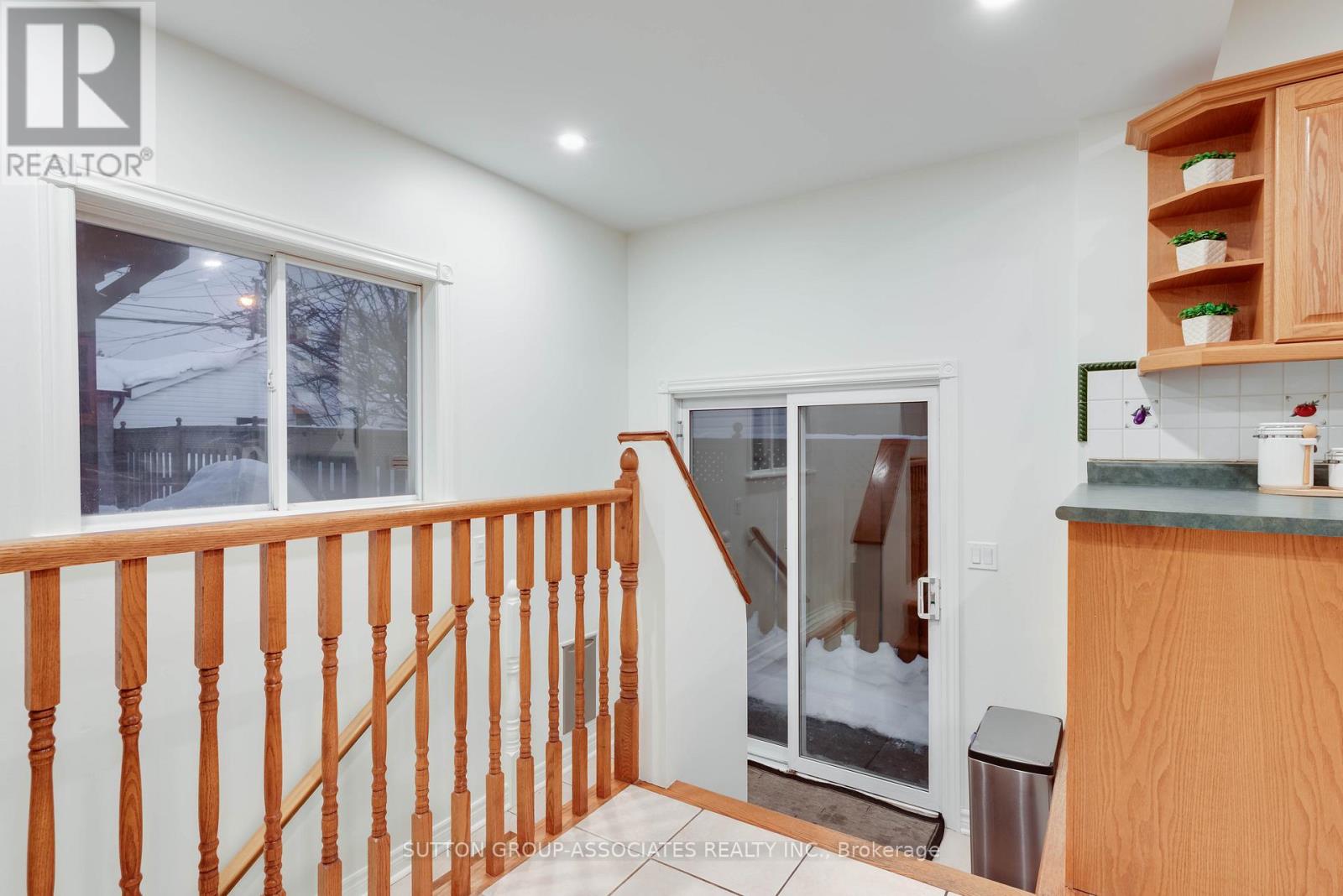 1057 St Clarens Avenue, Toronto, Ontario  M6H 3X8 - Photo 11 - W12757912