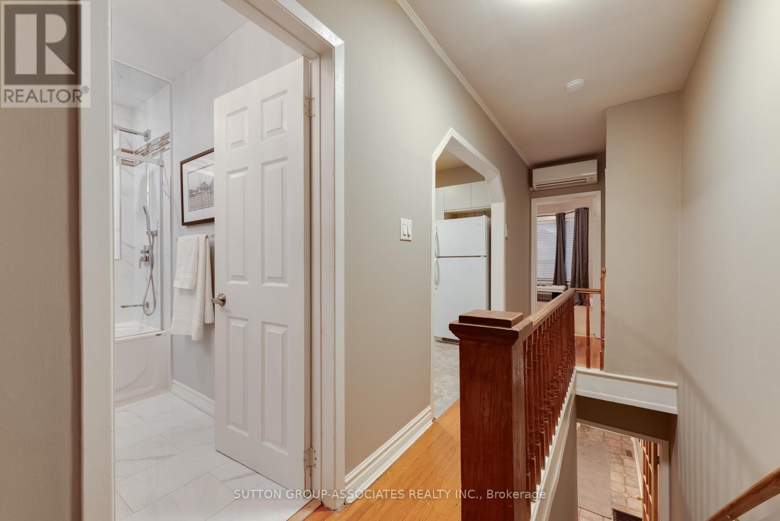 1057 St Clarens Avenue, Toronto, Ontario  M6H 3X8 - Photo 12 - W12757912