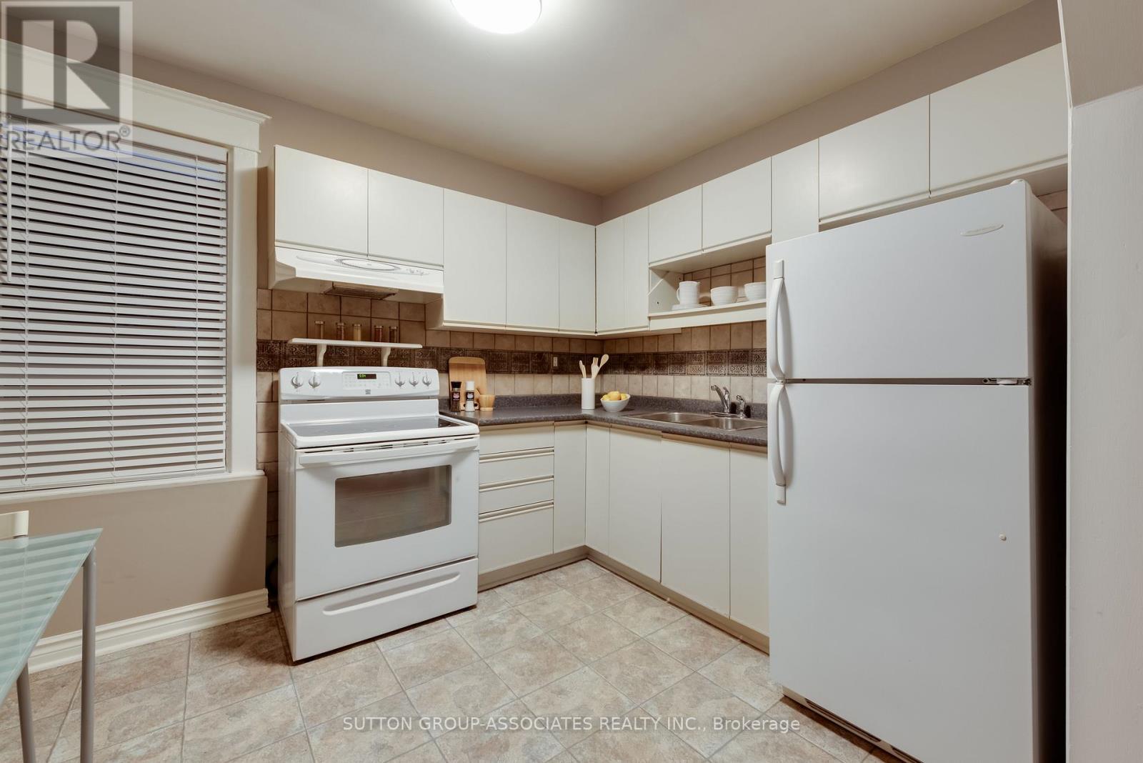 1057 St Clarens Avenue, Toronto, Ontario  M6H 3X8 - Photo 20 - W12757912