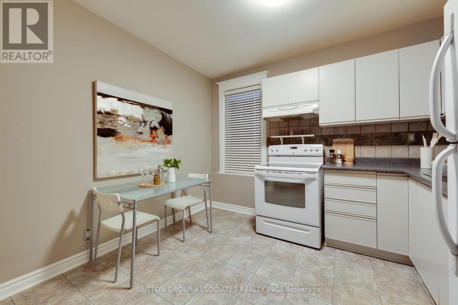 1057 St Clarens Avenue, Toronto, Ontario  M6H 3X8 - Photo 21 - W12757912