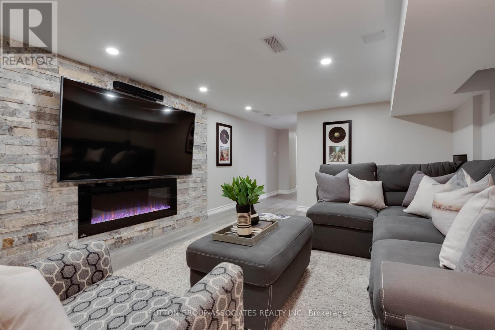 1057 St Clarens Avenue, Toronto, Ontario  M6H 3X8 - Photo 29 - W12757912