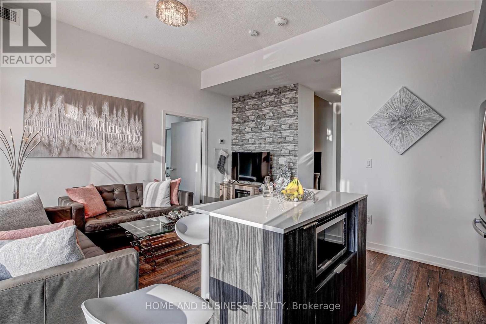 918 - 2520 Eglinton Avenue W, Mississauga, Ontario  L5M 0Y4 - Photo 11 - W12757934