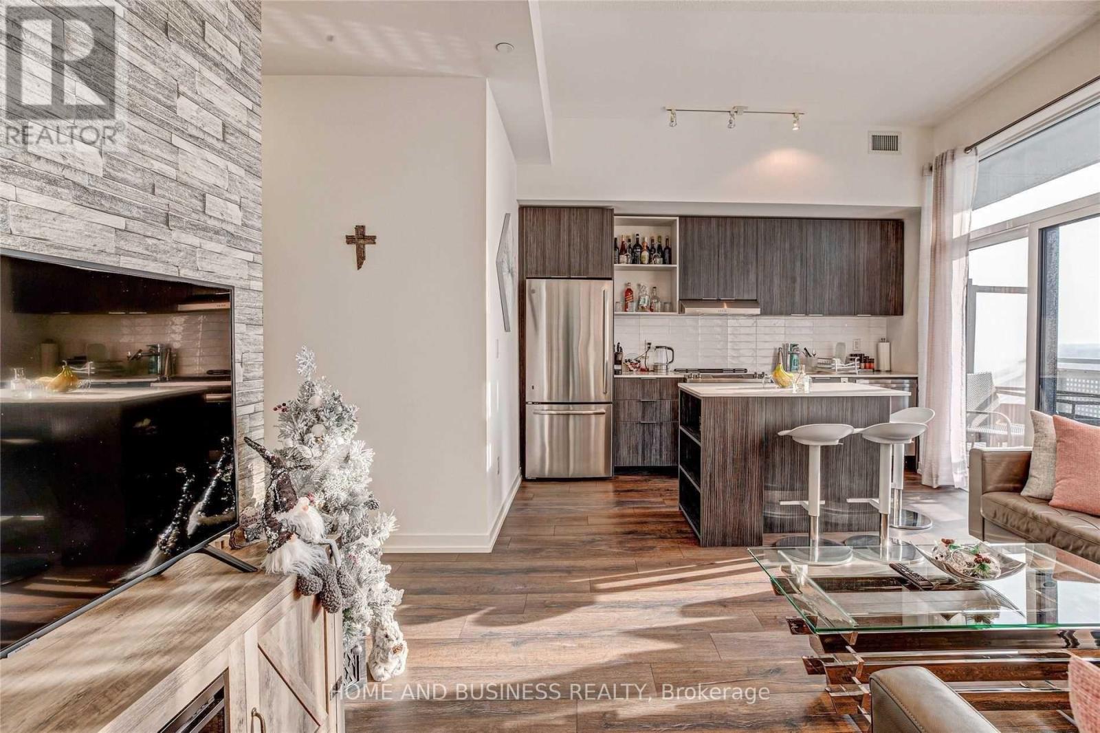 918 - 2520 Eglinton Avenue W, Mississauga, Ontario  L5M 0Y4 - Photo 5 - W12757934