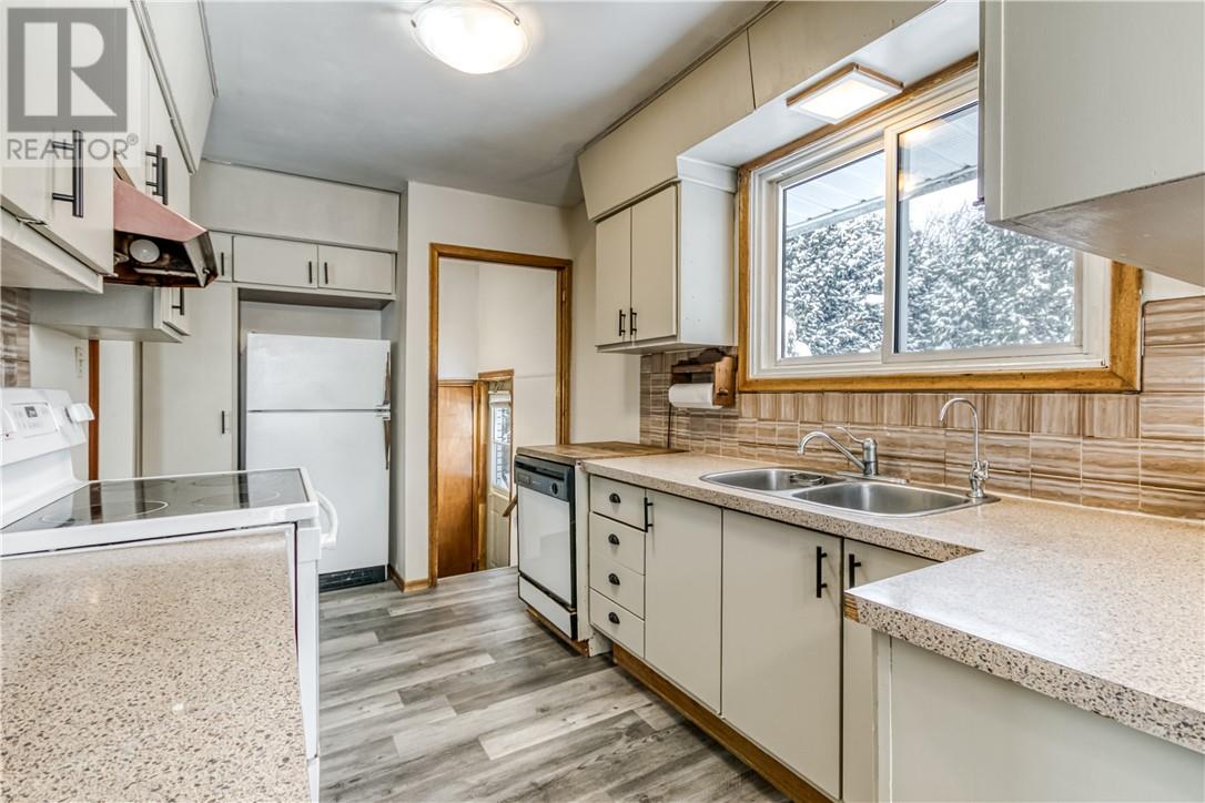 1658 1st Street, Val Caron, Ontario  P3N 1J9 - Photo 16 - 2126284