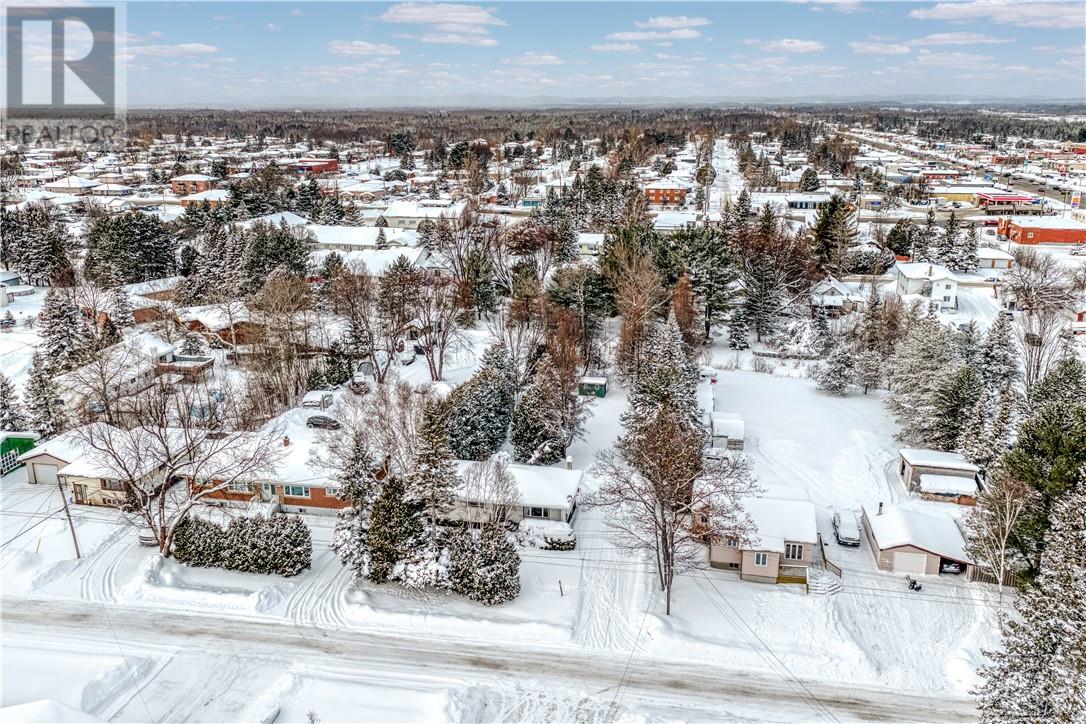 1658 1st Street, Val Caron, Ontario  P3N 1J9 - Photo 36 - 2126284