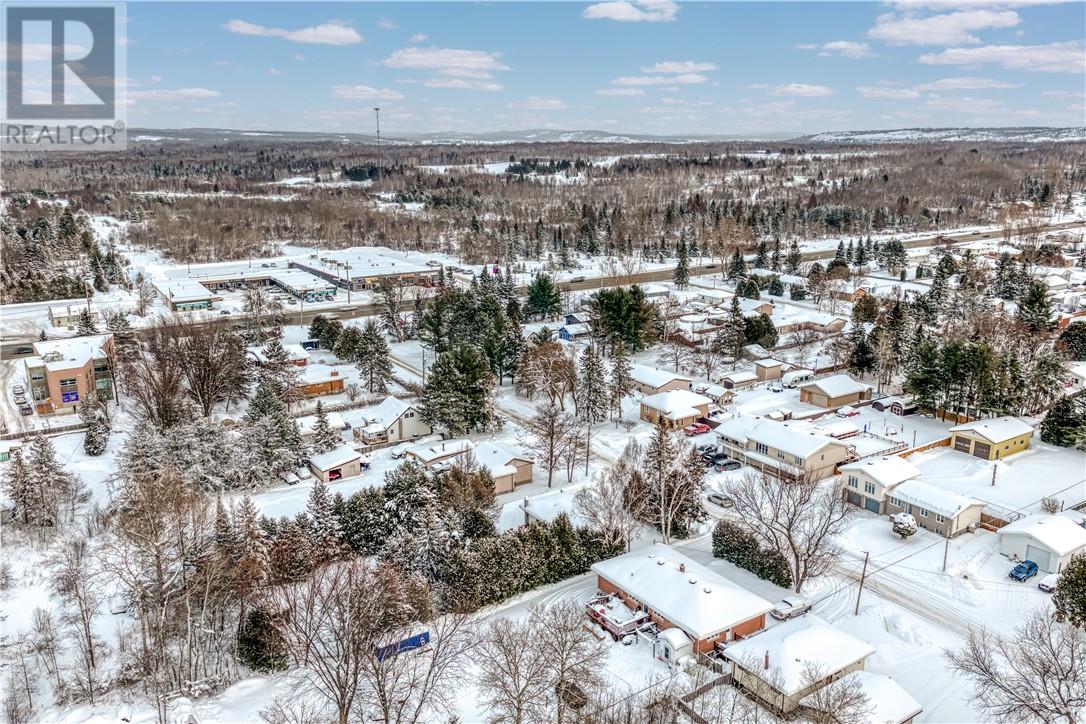 1658 1st Street, Val Caron, Ontario  P3N 1J9 - Photo 41 - 2126284