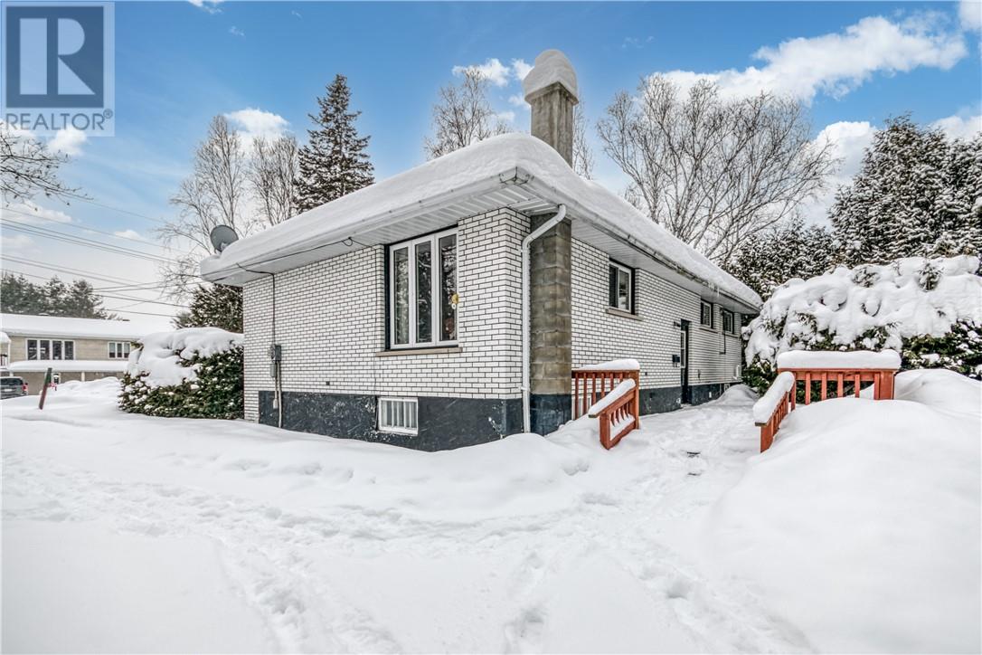 1658 1st Street, Val Caron, Ontario  P3N 1J9 - Photo 5 - 2126284