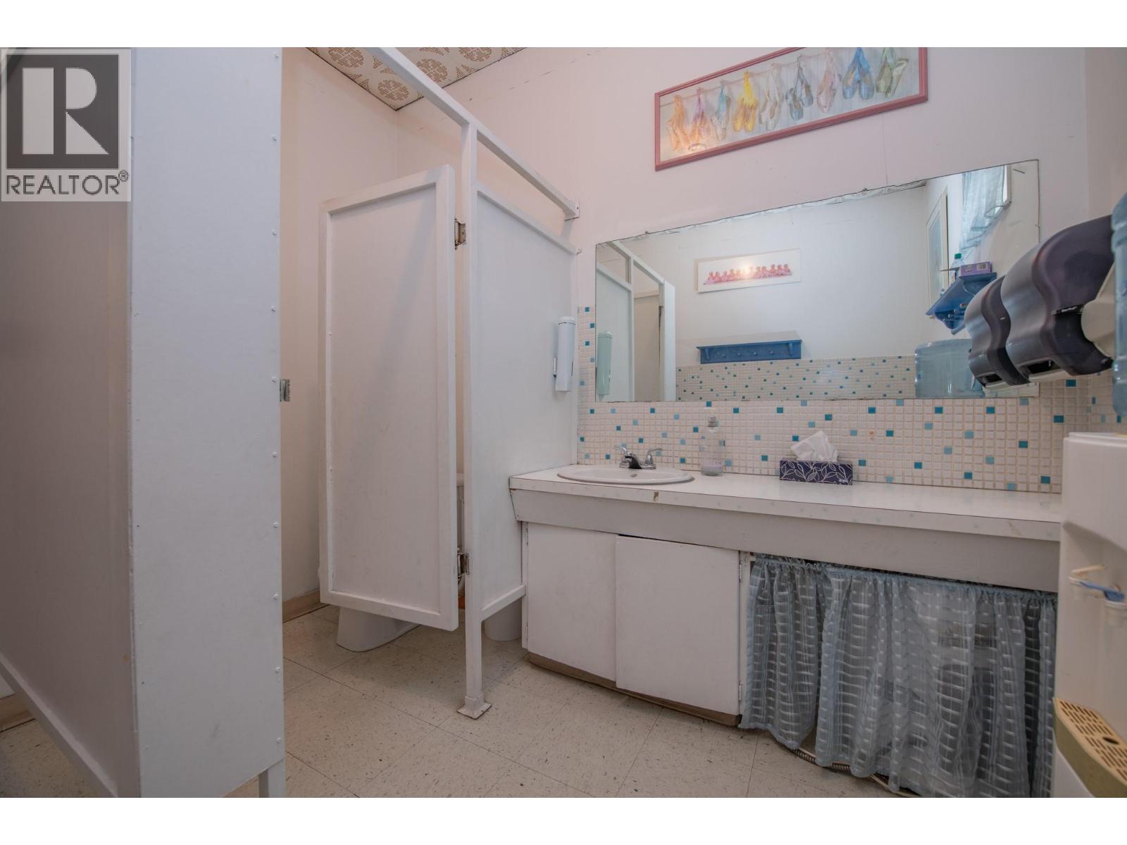 4111 27 Street, Vernon, British Columbia  V1T 4Y2 - Photo 9 - 10374942