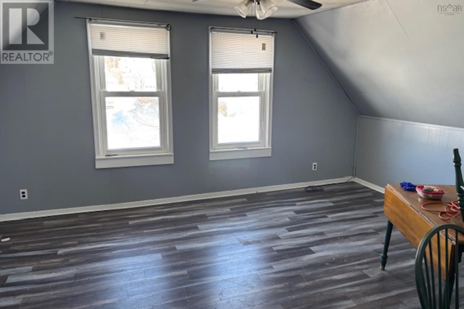 55 Elm Street, Springhill, Nova Scotia  B0M 1X0 - Photo 7 - 202602115