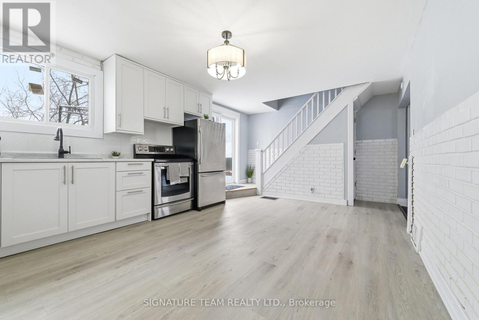 756 Pembroke Street W, Pembroke, Ontario  K8A 5P6 - Photo 12 - X12756584