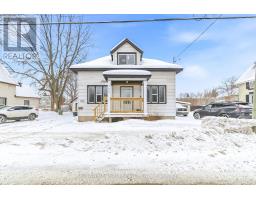756 PEMBROKE STREET W, Pembroke, Ontario