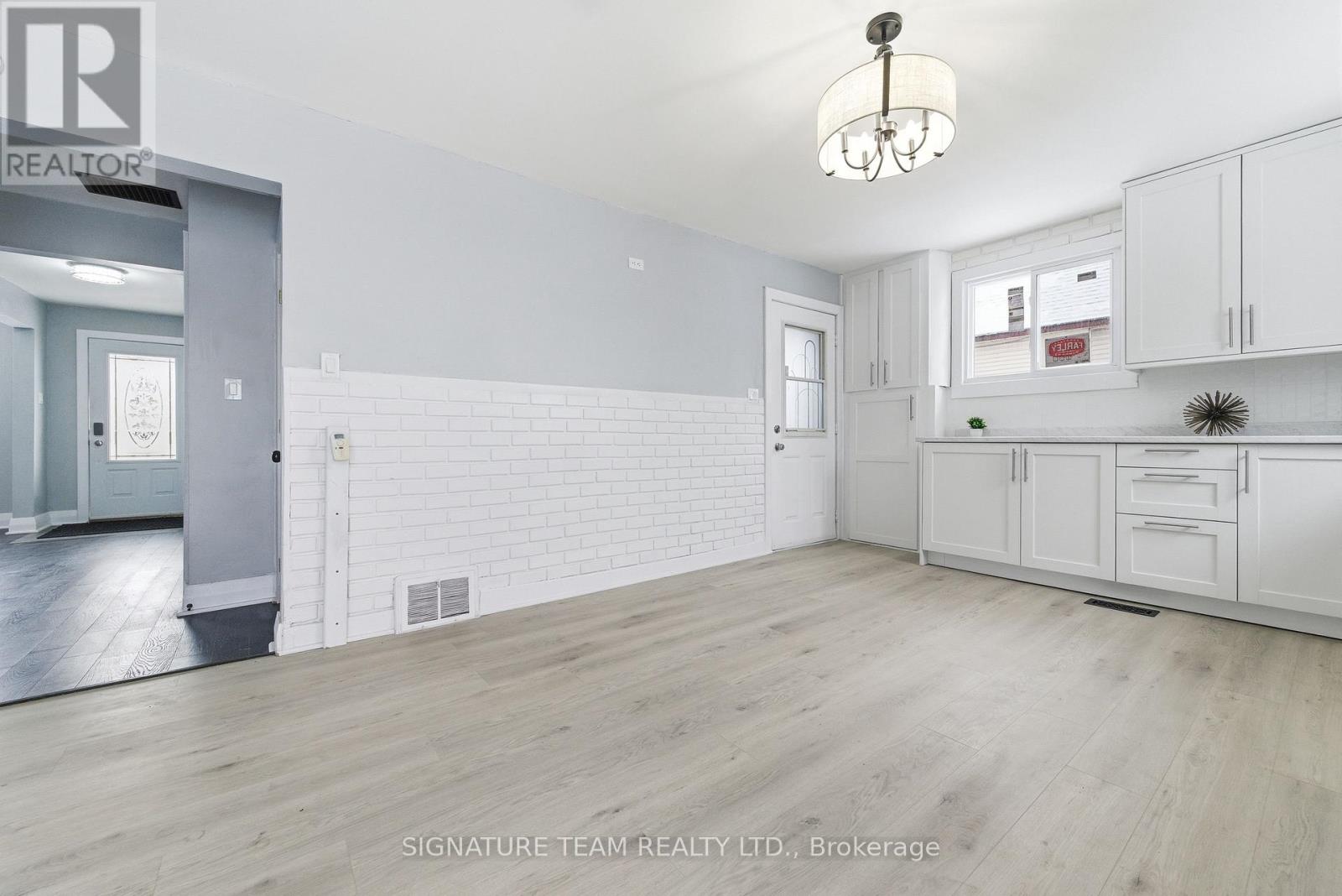 756 Pembroke Street W, Pembroke, Ontario  K8A 5P6 - Photo 11 - X12756584