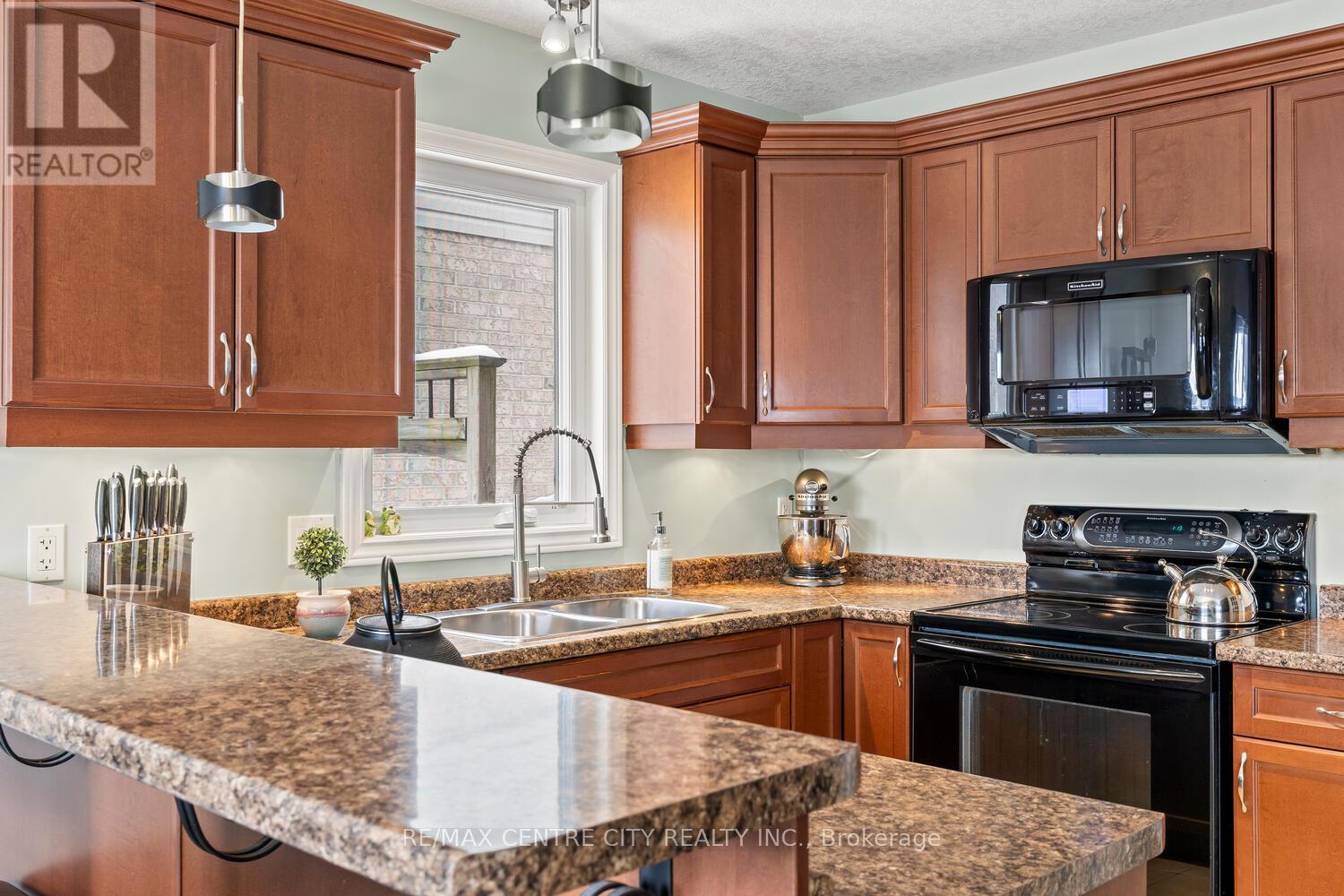 1301 Coronation Drive, London North, Ontario  N6G 0B4 - Photo 10 - X12757966