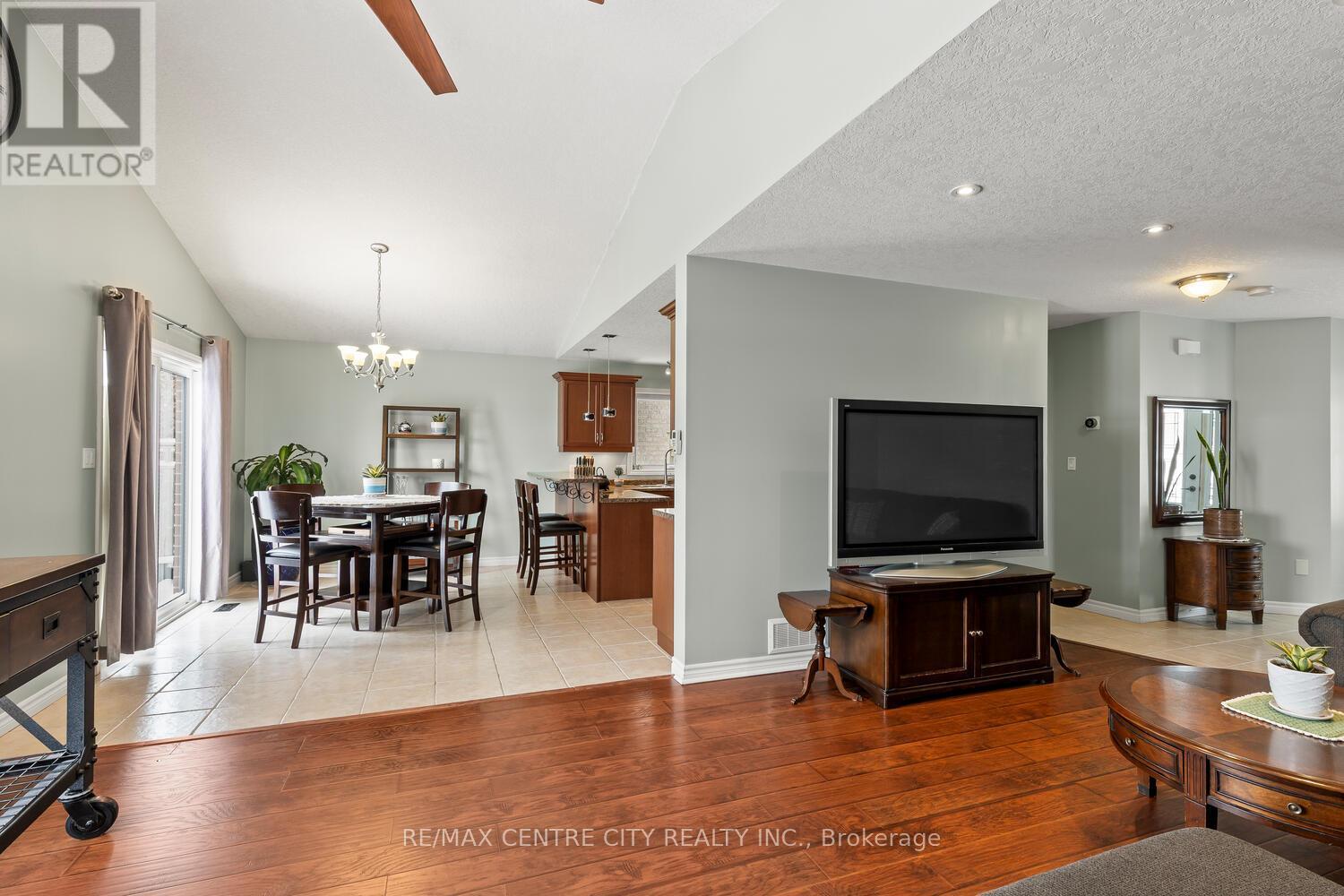 1301 Coronation Drive, London North, Ontario  N6G 0B4 - Photo 15 - X12757966