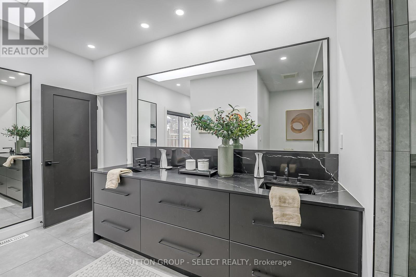 288 Windermere Court W, London North, Ontario  N6G 4J5 - Photo 19 - X12758008