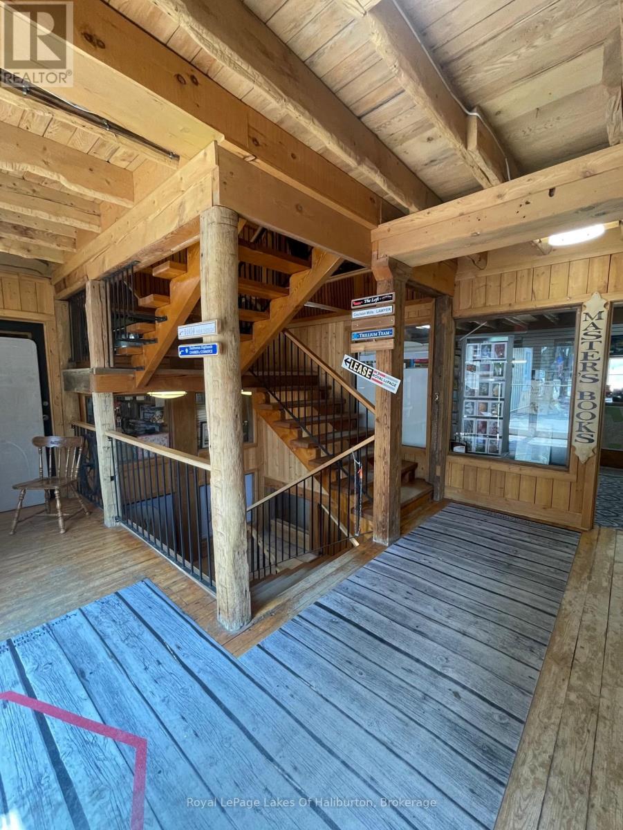 Loft Space - 195 Highland Street, Dysart Et Al (Dysart), Ontario  K0M 1S0 - Photo 4 - X12757732