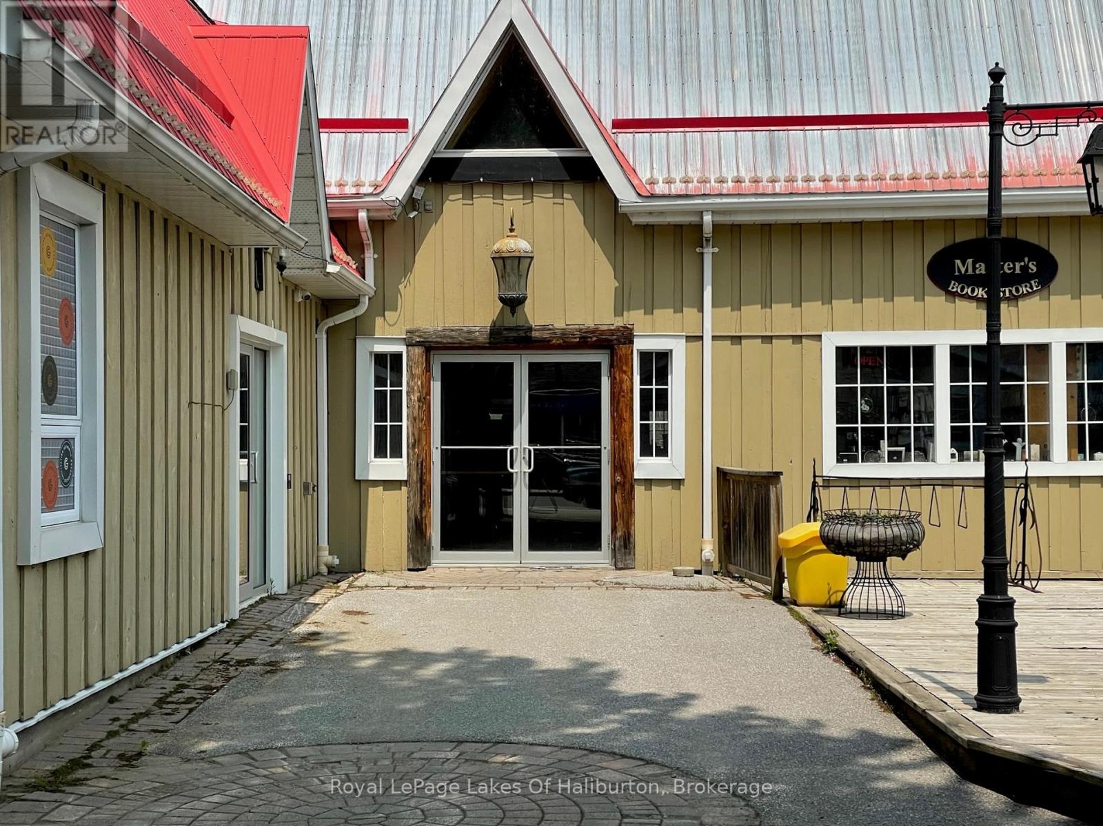 Loft Space - 195 Highland Street, Dysart Et Al (Dysart), Ontario  K0M 1S0 - Photo 7 - X12757732