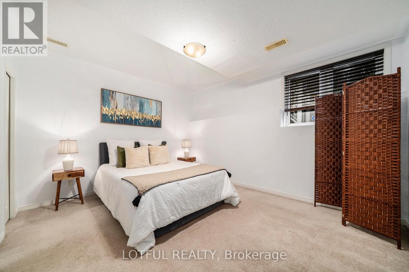 58 Steele Park Private, Ottawa, Ontario  K1J 0J2 - Photo 13 - X12758060