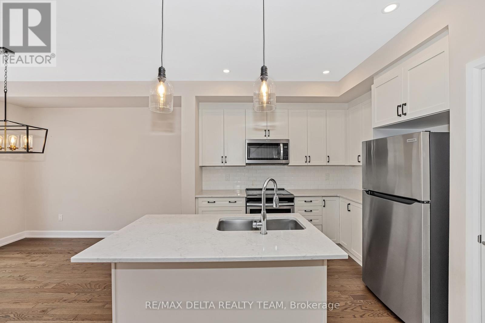 23 Damselfish Walk, Ottawa, Ontario  K4A 1L3 - Photo 9 - X12758074