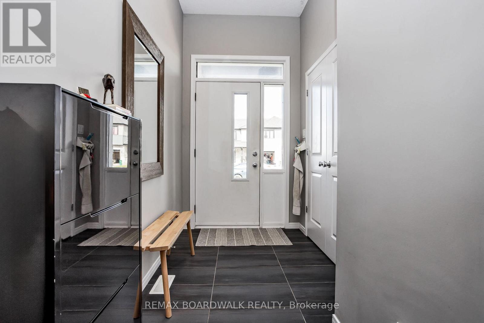 503 Edenwylde Drive, Ottawa, Ontario  K2S 2K4 - Photo 4 - X12758082