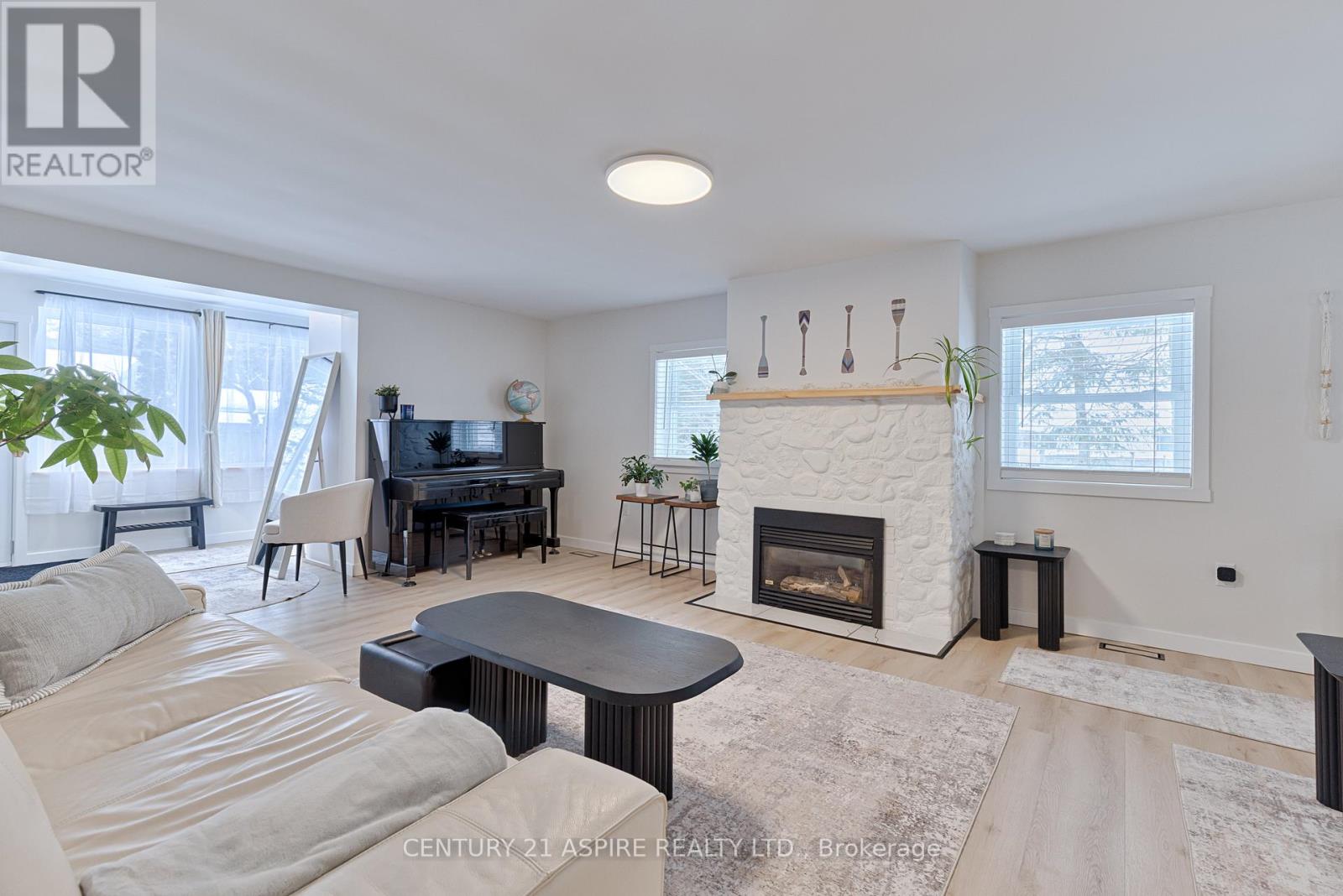 31 East Street E, Petawawa, Ontario  K8H 2N7 - Photo 16 - X12758056