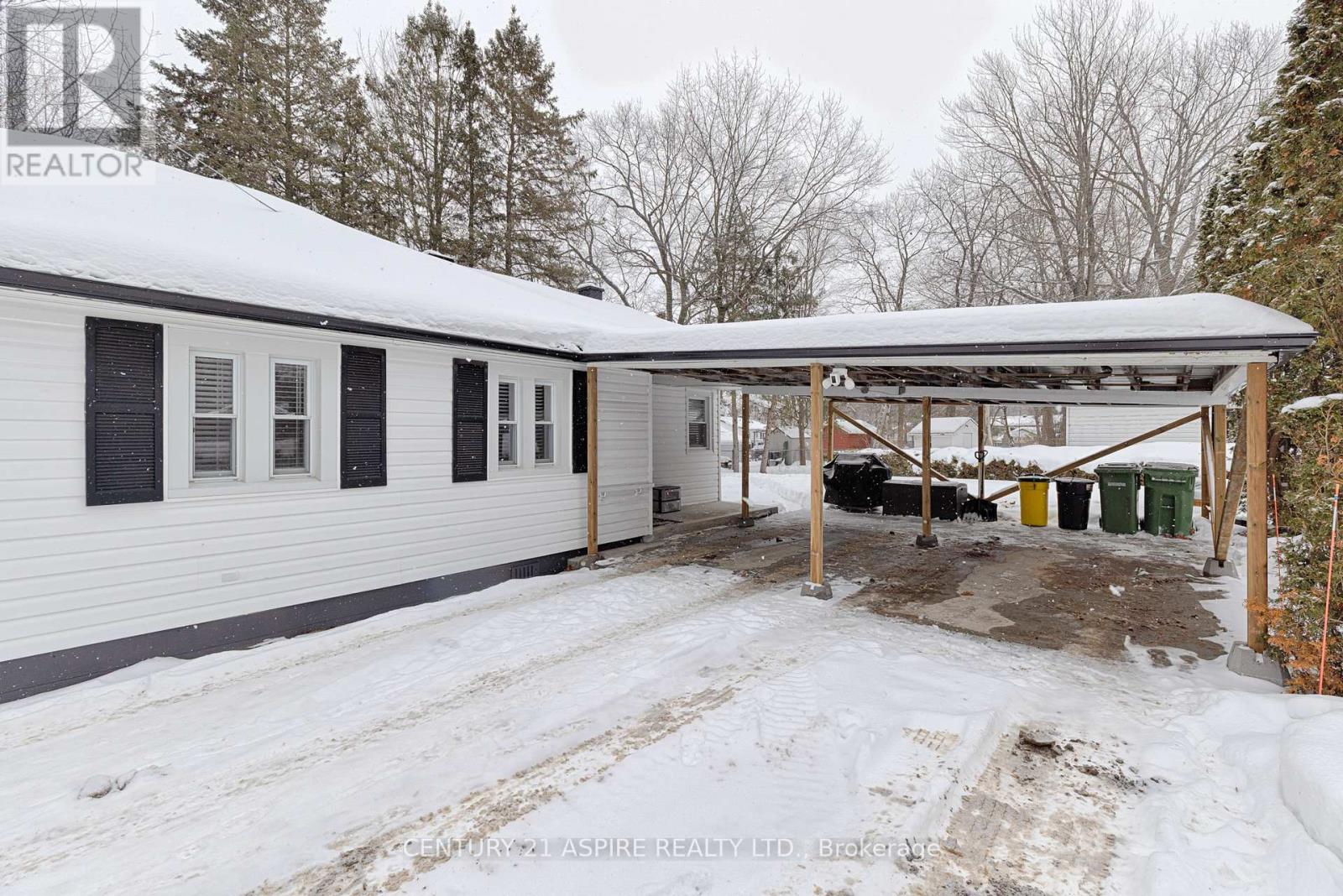 31 East Street E, Petawawa, Ontario  K8H 2N7 - Photo 3 - X12758056