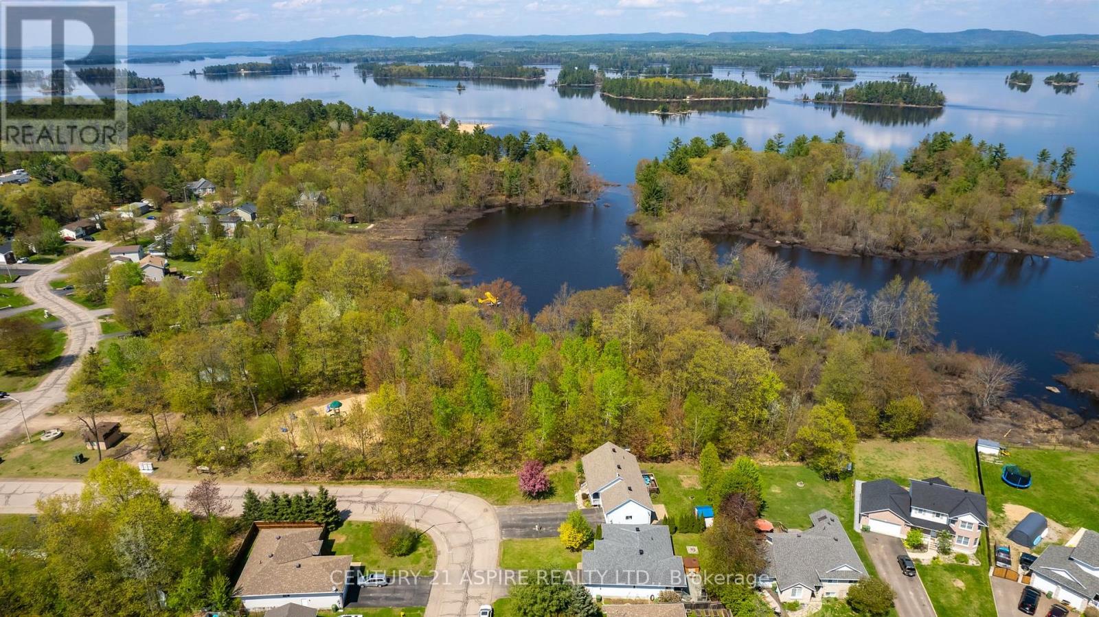 31 East Street E, Petawawa, Ontario  K8H 2N7 - Photo 44 - X12758056