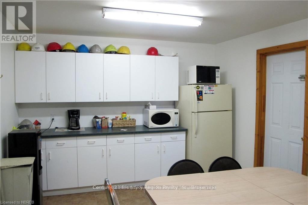 2822 Highway 17 E, East Ferris, Ontario  P0H 1K0 - Photo 5 - X12502466