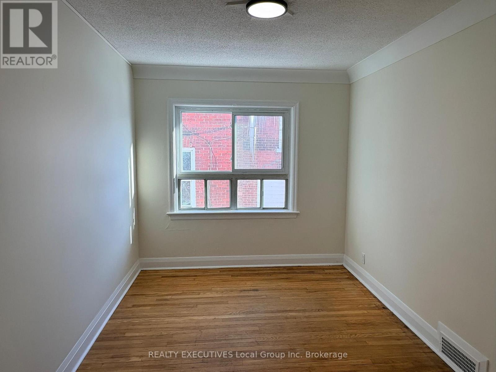 519 Worthington Street E, North Bay (Central), Ontario  P1B 1H7 - Photo 10 - X12757546