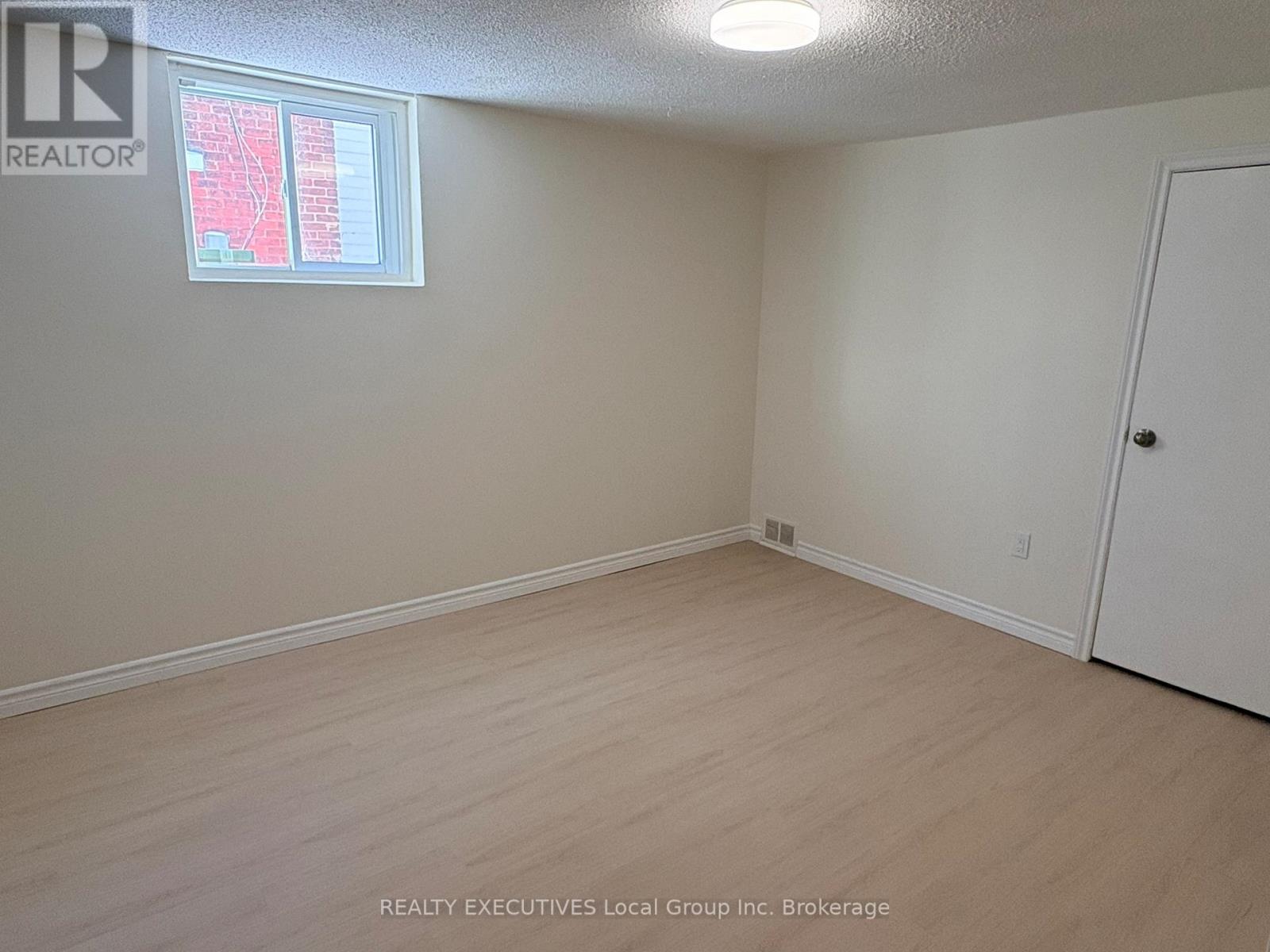 519 Worthington Street E, North Bay (Central), Ontario  P1B 1H7 - Photo 27 - X12757552