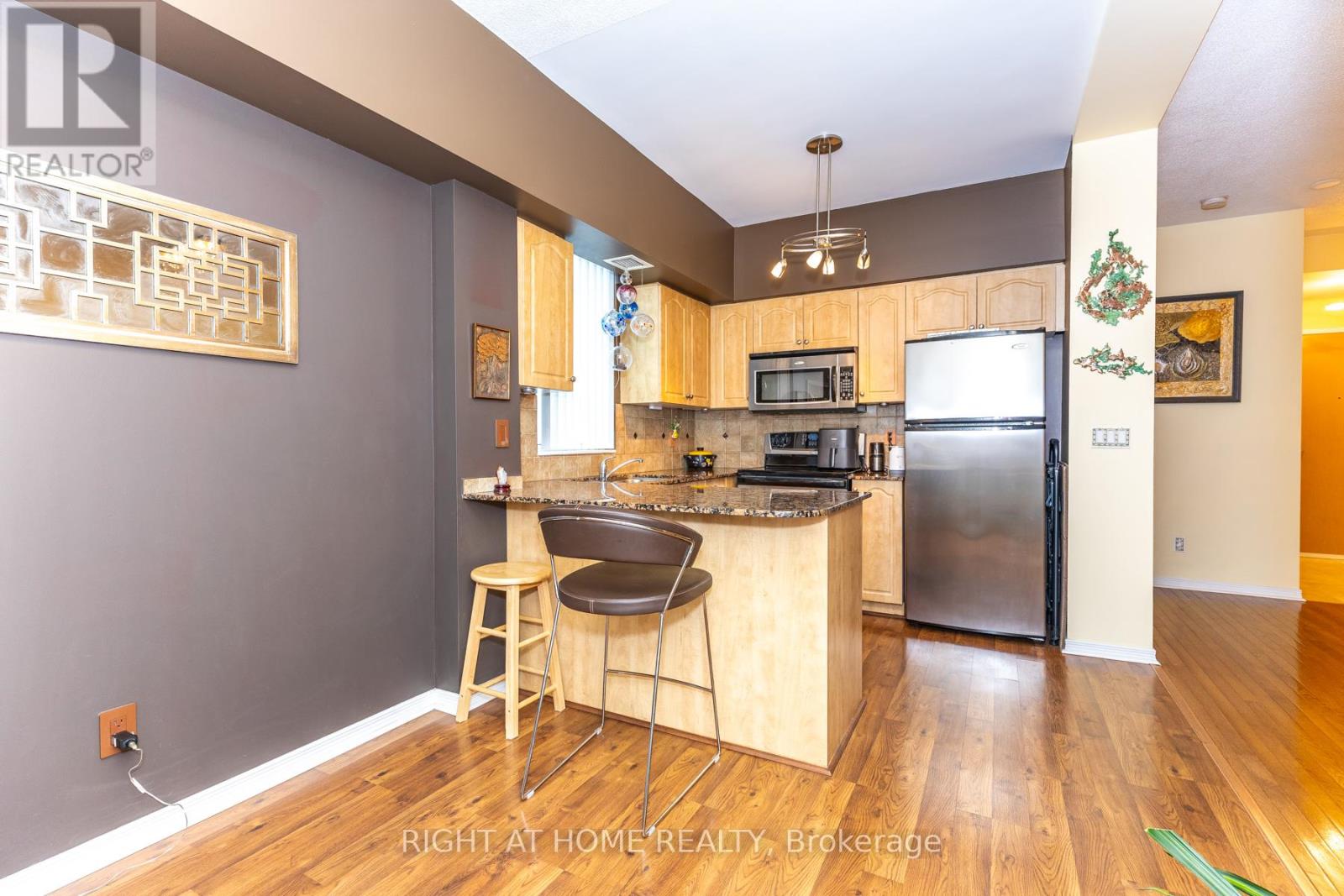 2002 - 509 Beecroft Road, Toronto, Ontario  M2N 0A3 - Photo 13 - C12556106