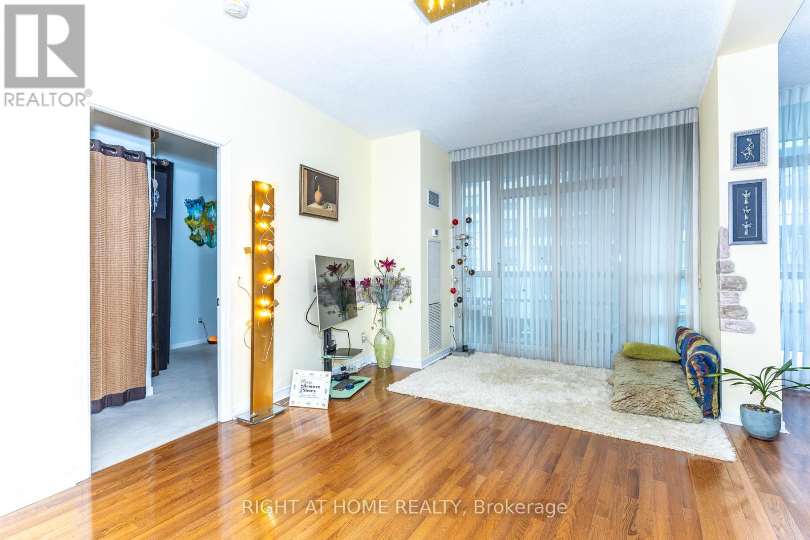 2002 - 509 Beecroft Road, Toronto, Ontario  M2N 0A3 - Photo 11 - C12556106