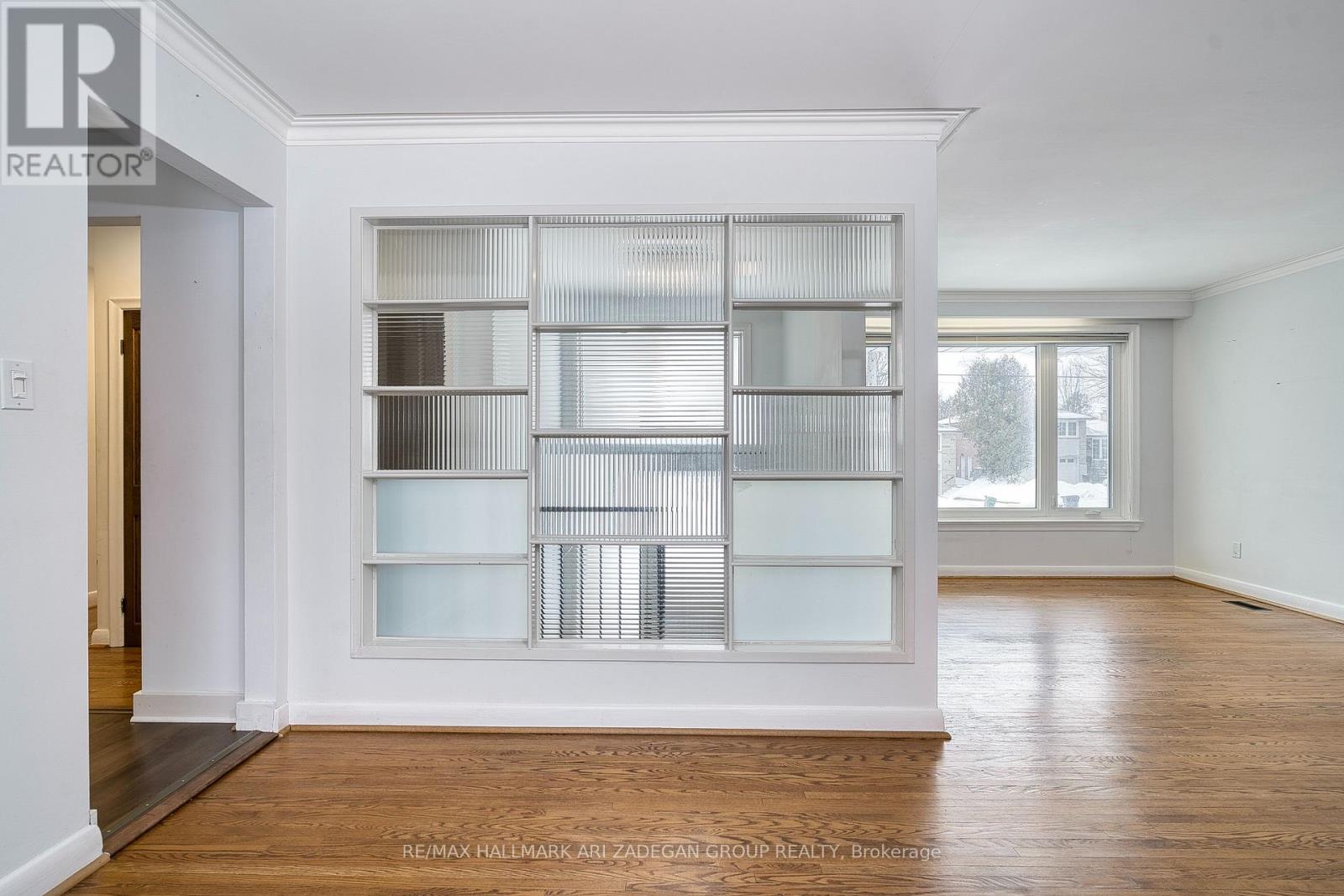 238 Searle Avenue, Toronto, Ontario  M3H 4B9 - Photo 4 - C12749388