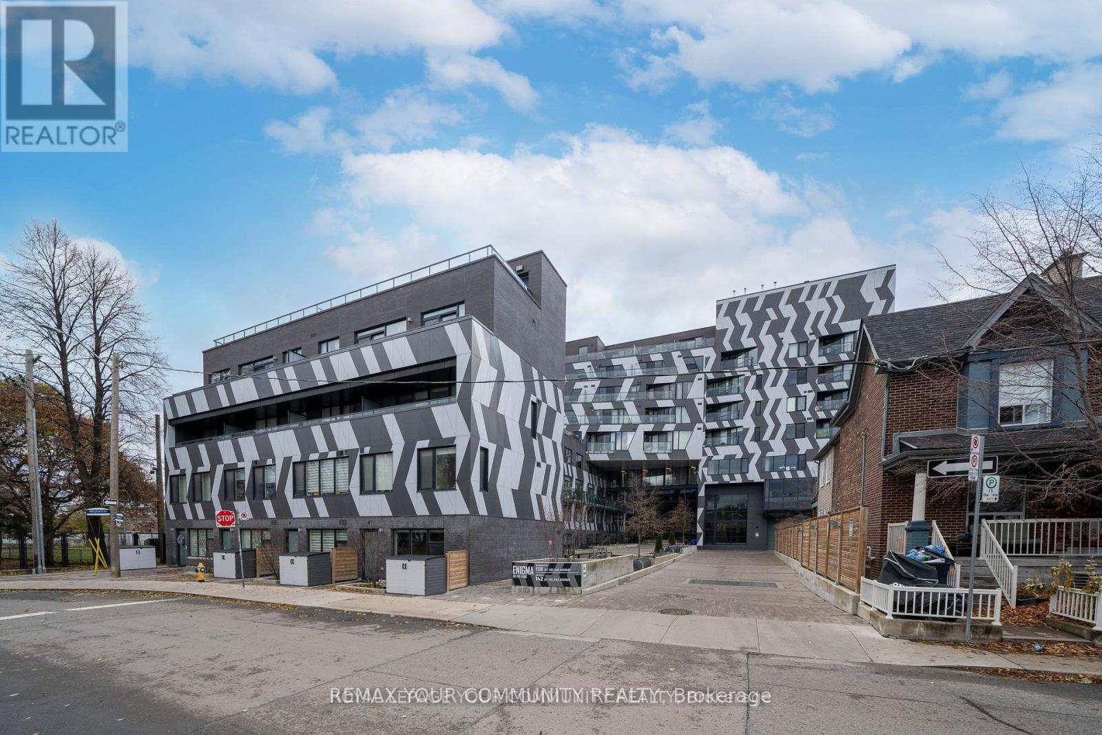 602 - 138 ST.HELENS AVENUE, Toronto, Ontario