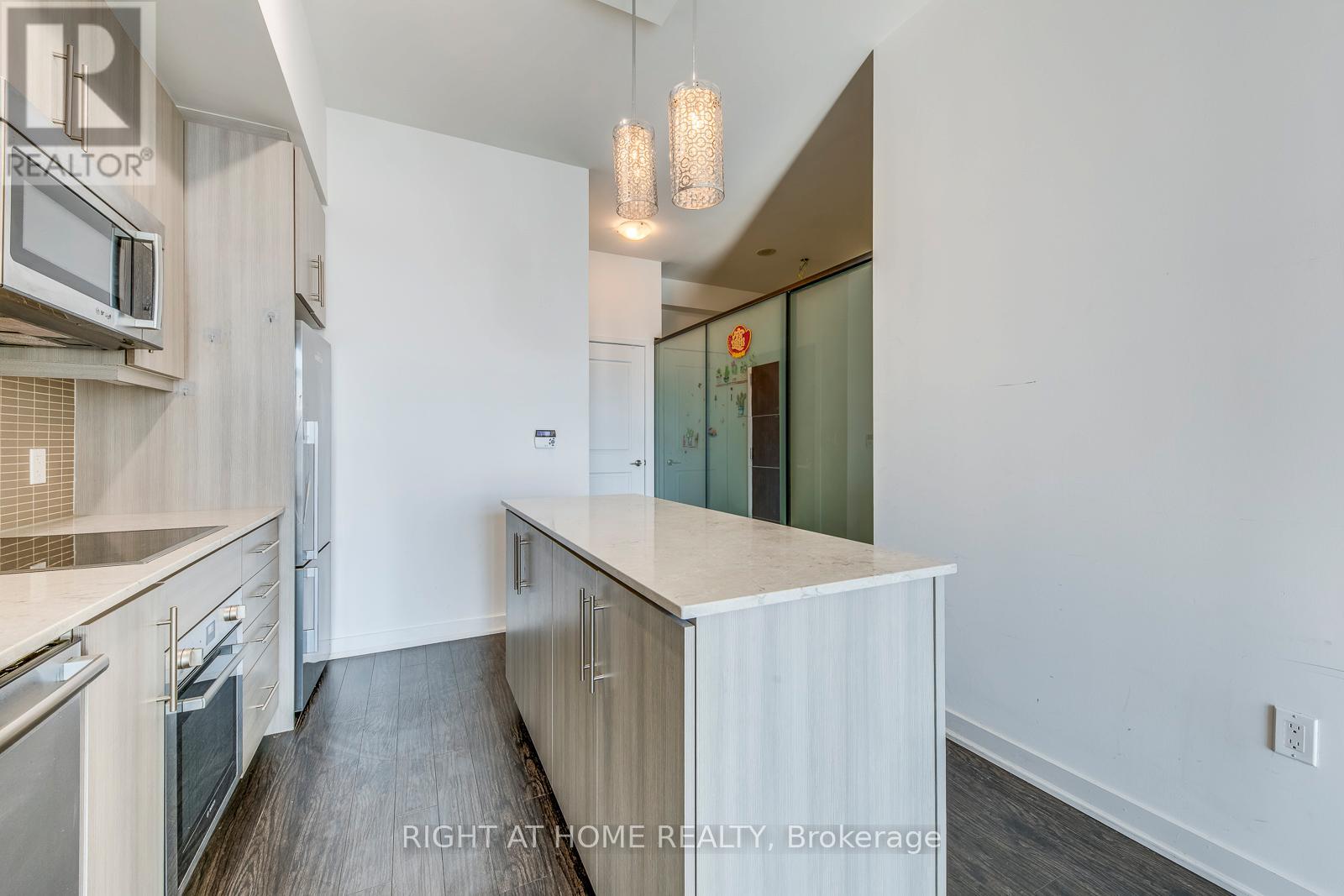 3401 - 1 The Esplanade Drive, Toronto (Waterfront Communities), Ontario  M5E 0A8 - Photo 11 - C12756592