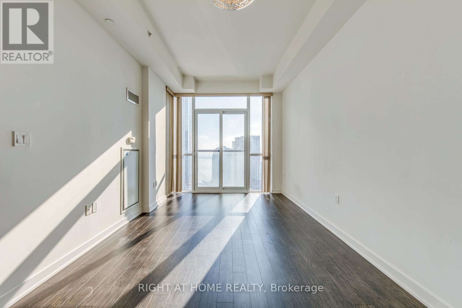 3401 - 1 The Esplanade Drive, Toronto (Waterfront Communities), Ontario  M5E 0A8 - Photo 12 - C12756592