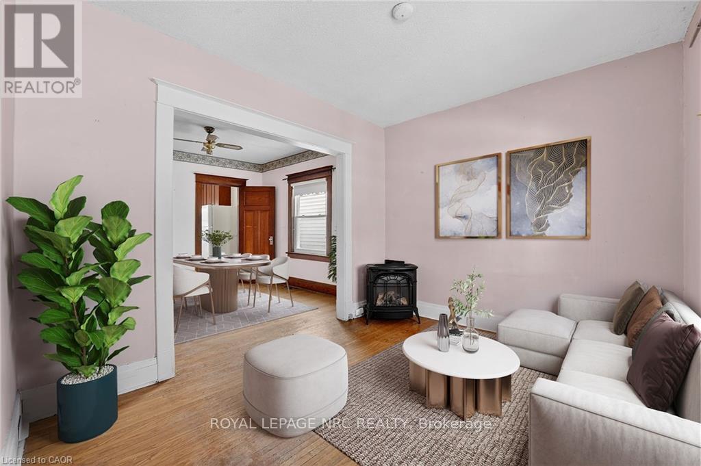 16 Louisa Street, St. Catharines (Downtown), Ontario  L2R 2J6 - Photo 3 - X12757478