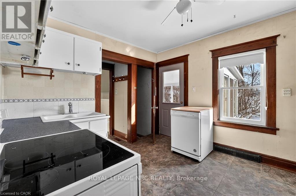 16 Louisa Street, St. Catharines (Downtown), Ontario  L2R 2J6 - Photo 14 - X12757478