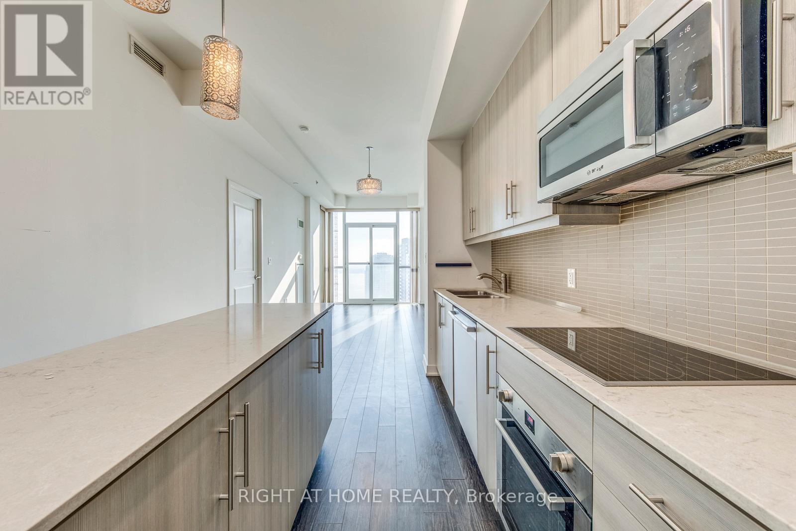 3401 - 1 The Esplanade Drive, Toronto (Waterfront Communities), Ontario  M5E 0A8 - Photo 6 - C12756592