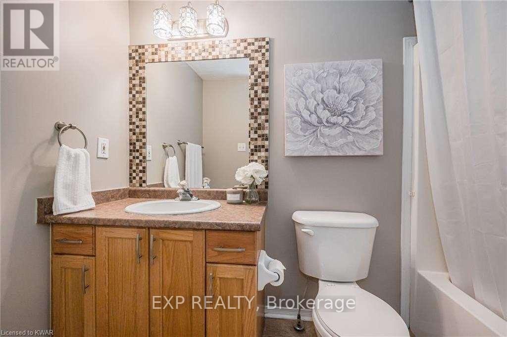 27 Max Becker Drive, Kitchener, Ontario  N2E 3V7 - Photo 10 - X12757514