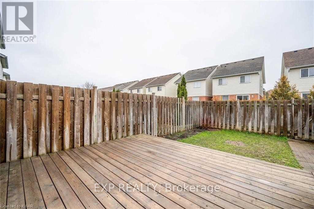 27 Max Becker Drive, Kitchener, Ontario  N2E 3V7 - Photo 13 - X12757514