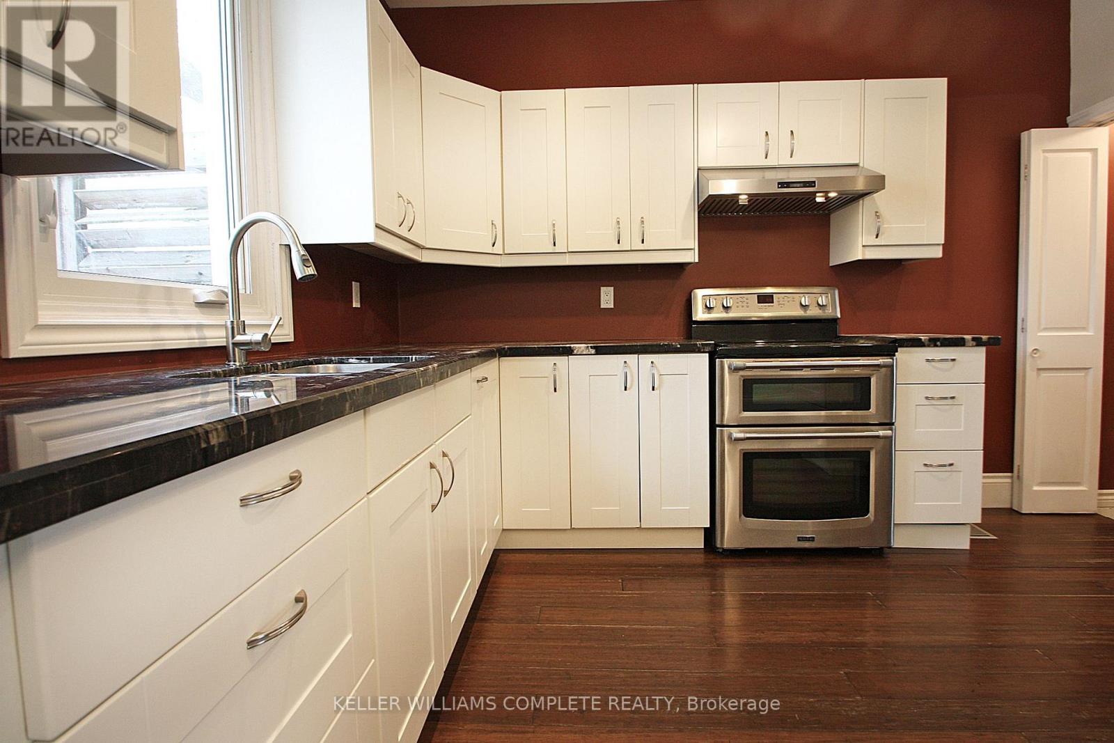 129 Hillyard Street, Hamilton (Industrial Sector), Ontario  L8L 6B5 - Photo 4 - X12757534