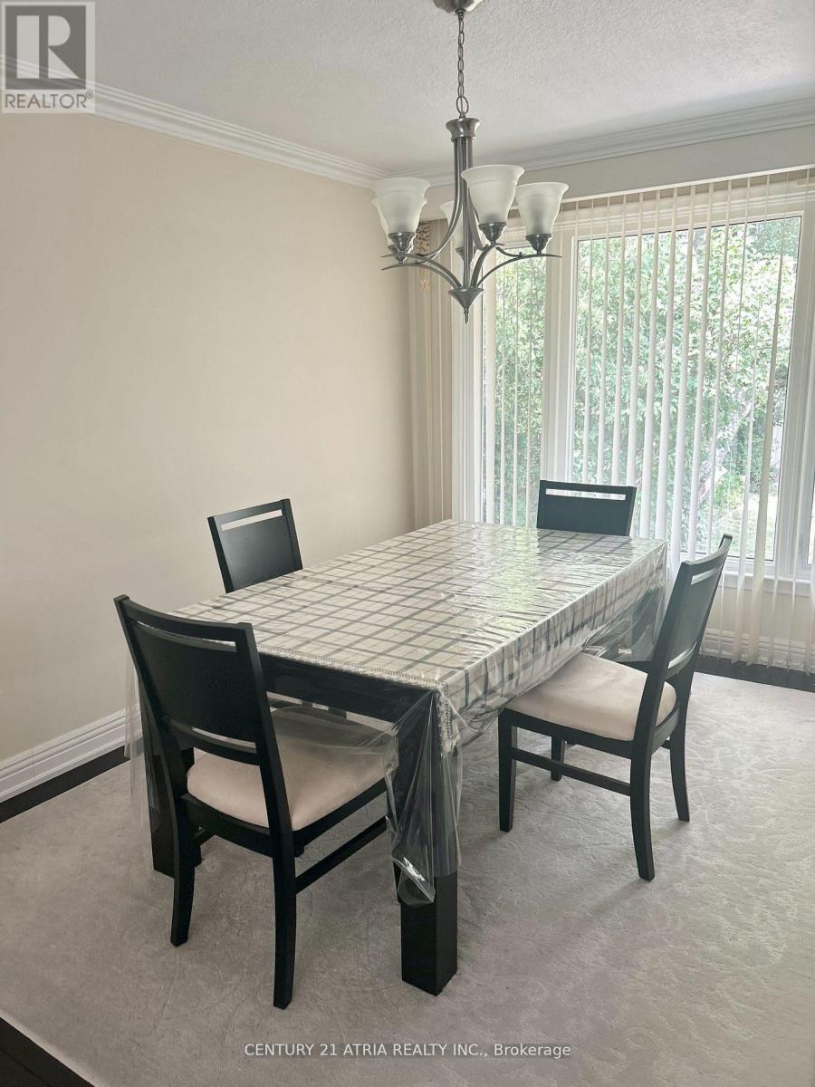 Upper Unit - 45 Ambrose Road, Toronto, Ontario  M2K 1S2 - Photo 4 - C12756708