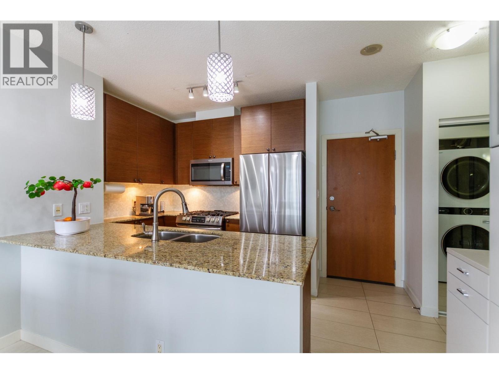 1703 400 Capilano Road, Port Moody, British Columbia  V3H 0E1 - Photo 8 - R3086467