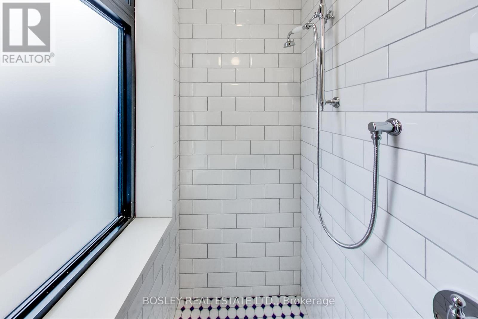 2 - 10 Sylvan Avenue, Toronto, Ontario  M6H 1G3 - Photo 11 - C12756796